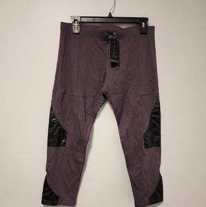 NWT Size-L Leggings